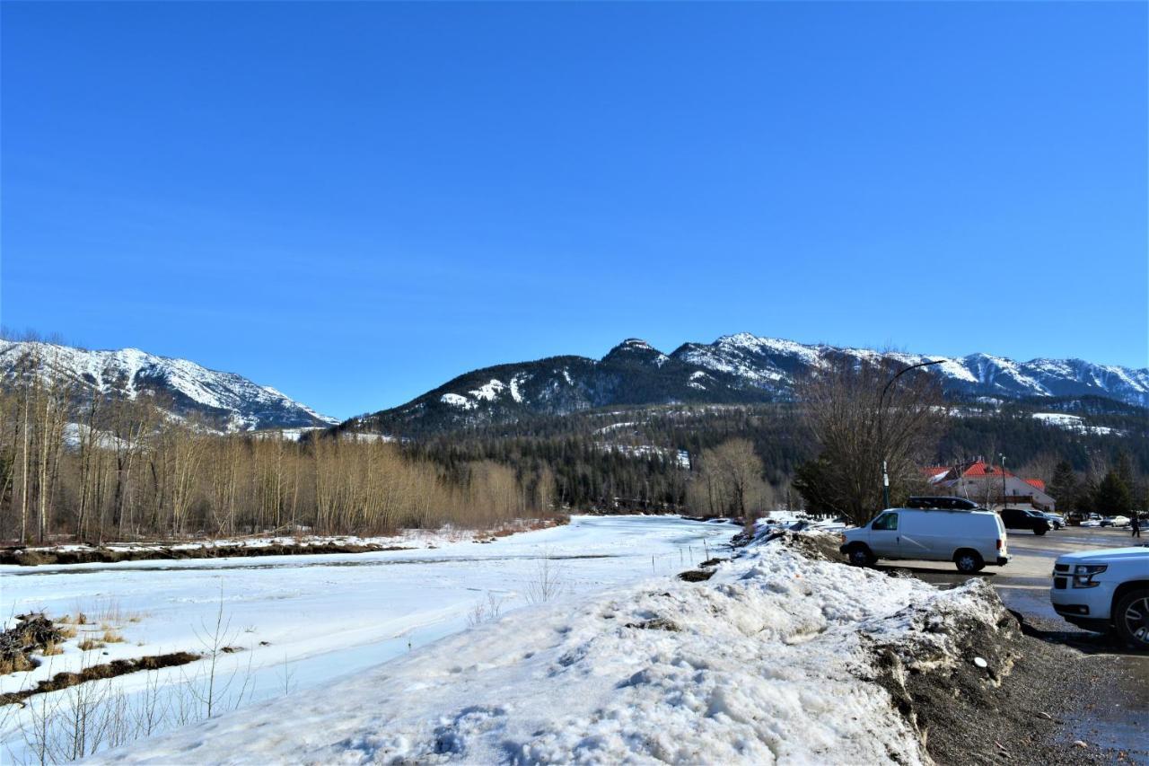Fernie Stanford Resort Екстериор снимка
